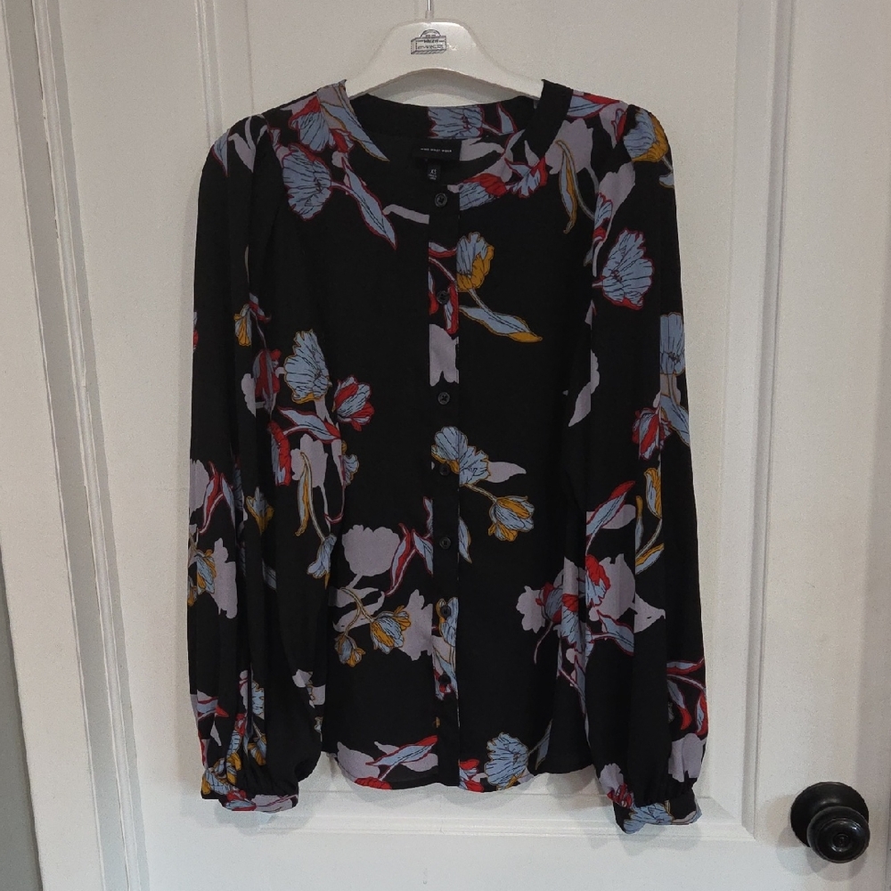 Who What Wear Black Floral Button-Front Blouse